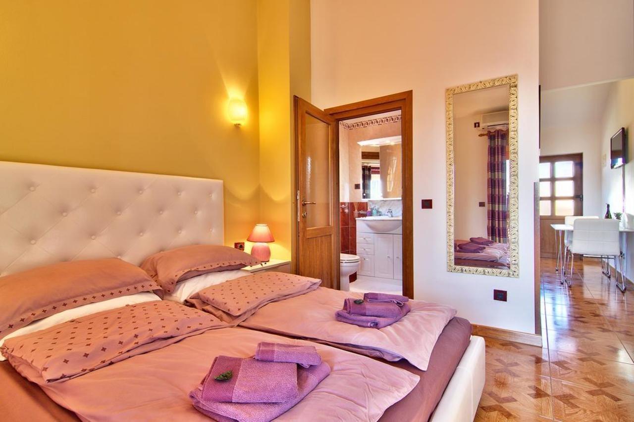 Apartments Cvek روفينج المظهر الخارجي الصورة