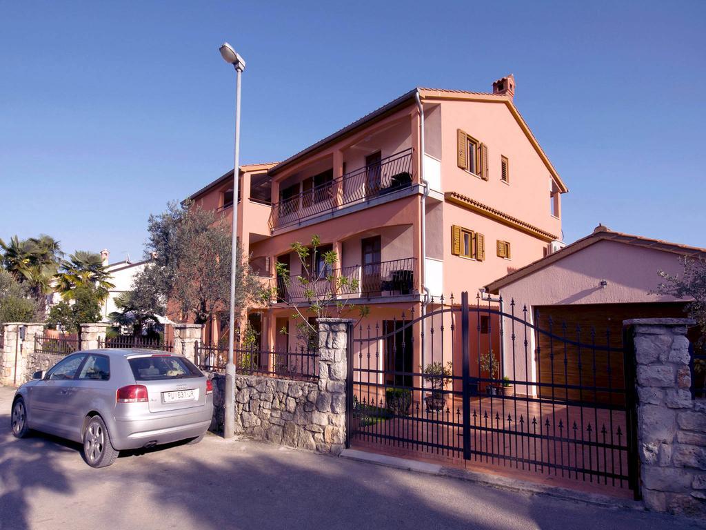 Apartments Cvek روفينج المظهر الخارجي الصورة