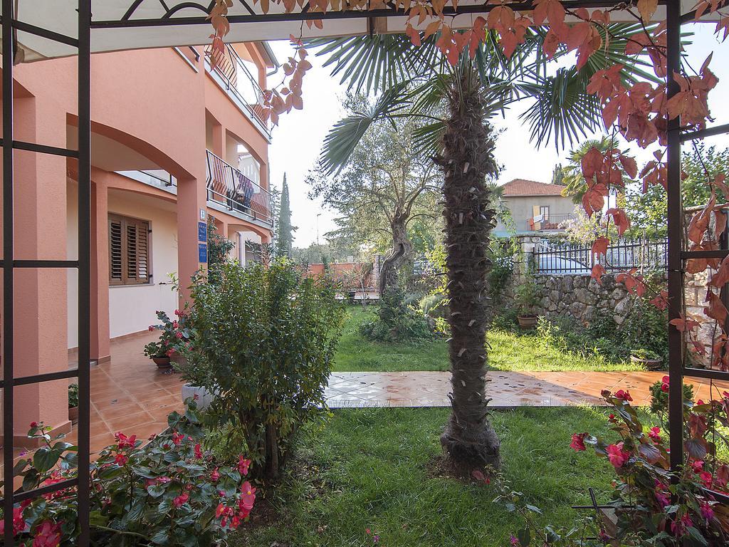 Apartments Cvek روفينج المظهر الخارجي الصورة