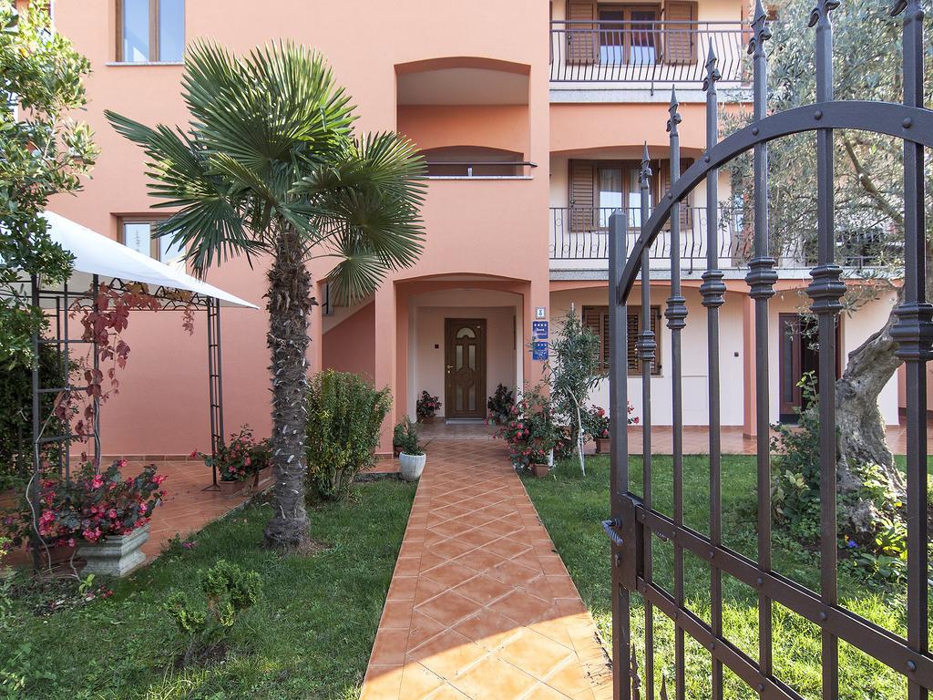 Apartments Cvek روفينج المظهر الخارجي الصورة