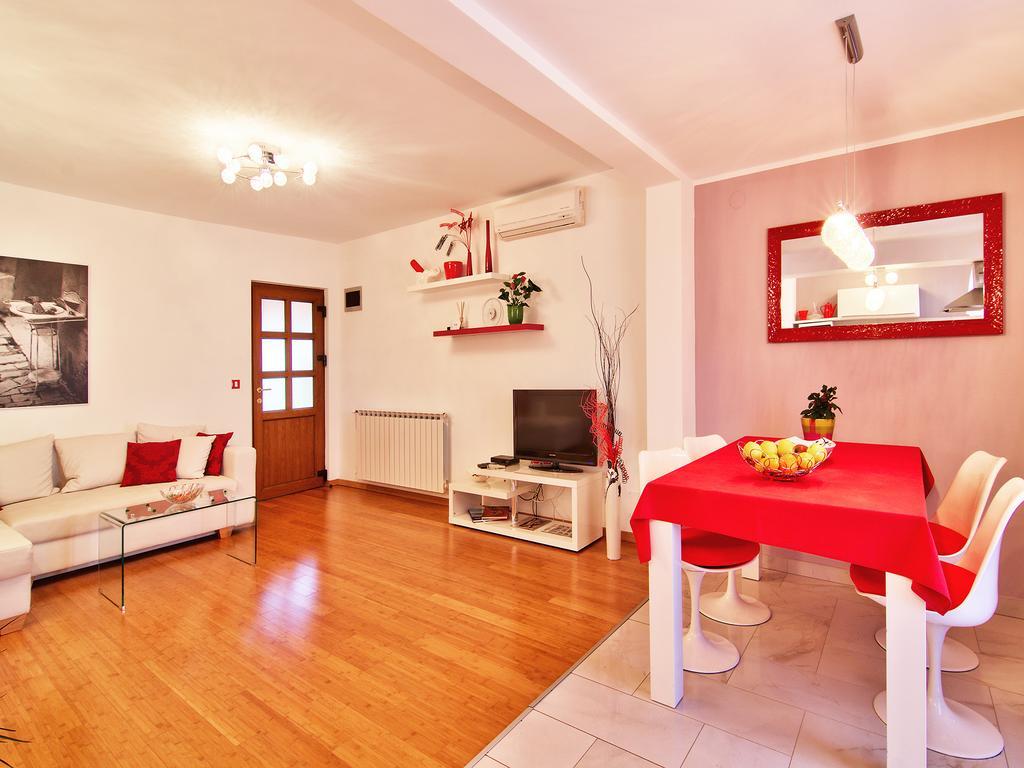 Apartments Cvek روفينج المظهر الخارجي الصورة