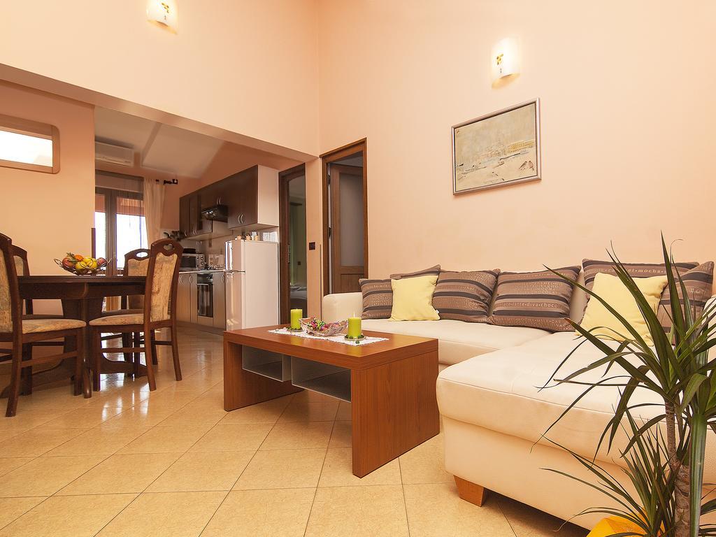 Apartments Cvek روفينج المظهر الخارجي الصورة